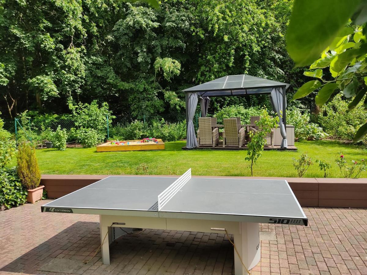 Grosszuegige Ferienwohnung Am Waldesrand Im Seenland Lauta Bagian luar foto